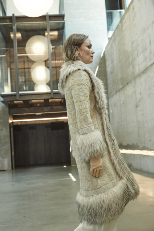 JOSEPHINE ジョセフィーヌ フォックスコート パステルホワイト Josephine Beige Alpaca Long Coat | The Extreme Collection USA